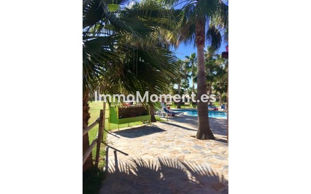 Resale - Country house - Inland  - Coín