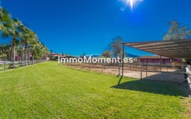 Resale - Country house - Inland  - Coín