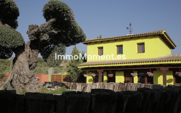 Resale - Country house - Inland  - Coín