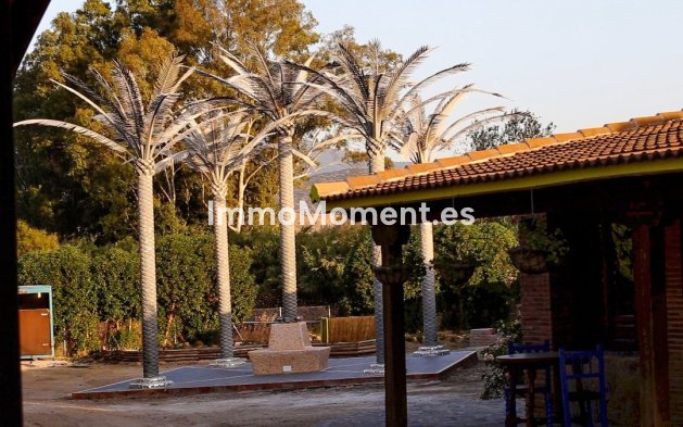 Resale - Country house - Inland  - Coín