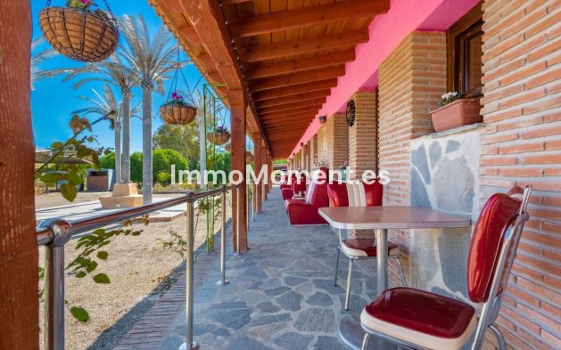 Resale - Country house - Inland  - Coín