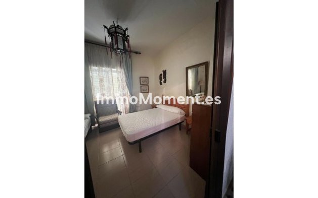 Resale - Villa - Estepona - Estepona Centro