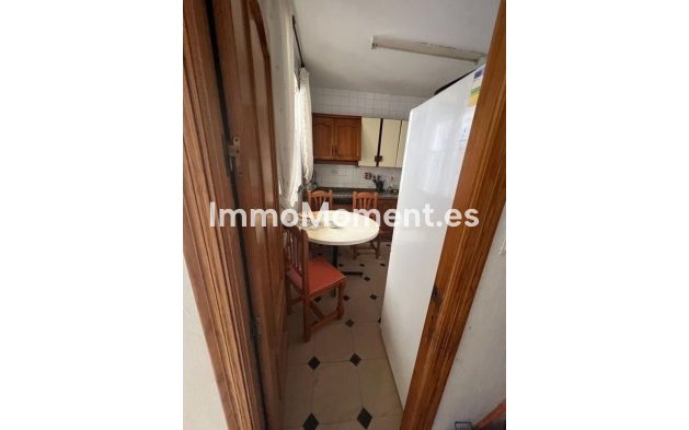 Resale - Villa - Estepona - Estepona Centro