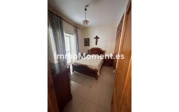 Resale - Villa - Estepona - Estepona Centro