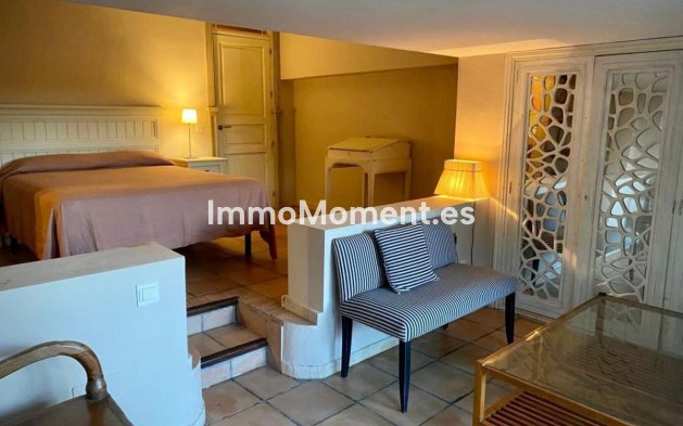 Reventa - Villa independiente - Manilva