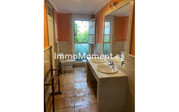 Reventa - Villa independiente - Manilva