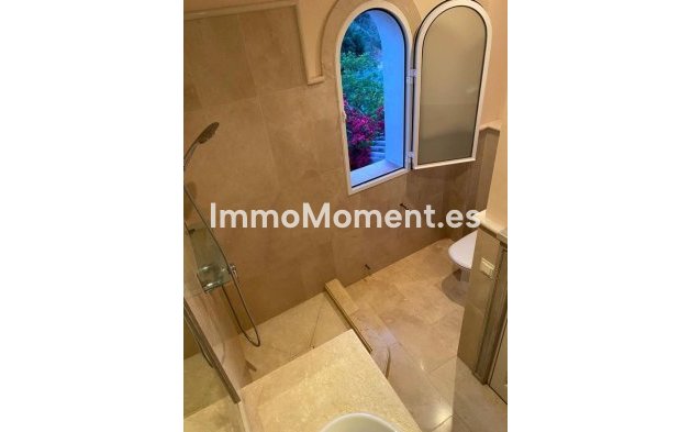 Reventa - Villa independiente - Manilva
