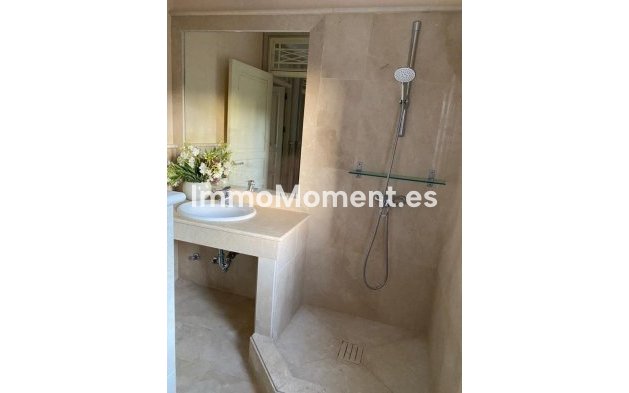 Reventa - Villa independiente - Manilva