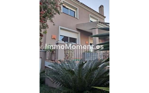 Reventa - Villa independiente - Manilva