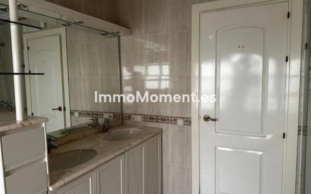 Wiederverkauf - Villa - Marbella - Marbella Centro