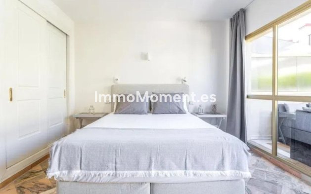 Resale - Apartment - Marbella - Elviria