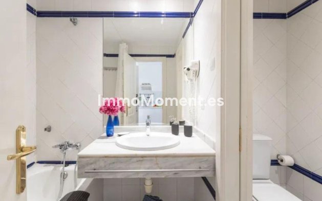 Resale - Apartment - Marbella - Elviria