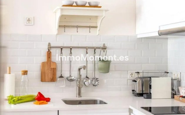 Resale - Apartment - Marbella - Elviria