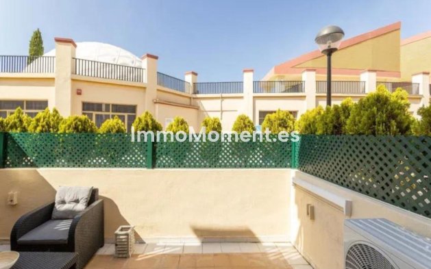 Resale - Apartment - Marbella - Elviria