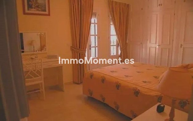 Wiederverkauf - Villa - Estepona  - Estepona Centro