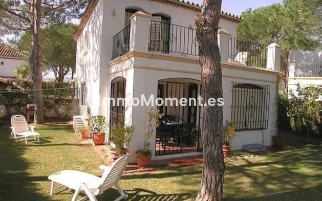 Wiederverkauf - Villa - Estepona  - Estepona Centro