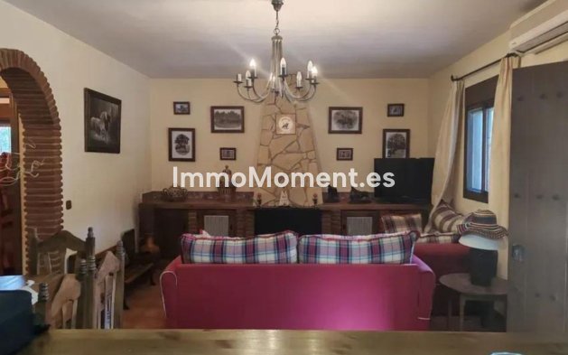 Revente - Maison de campagne - Intérieur                       - Monda