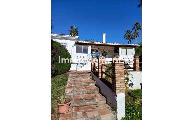 Wiederverkauf - Villa - Estepona  - El Padron