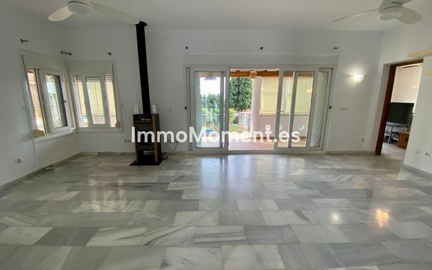 Wiederverkauf - Villa - Estepona  - El Padron