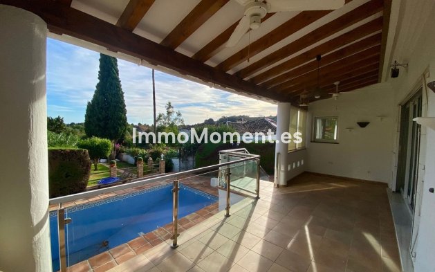 Wiederverkauf - Villa - Estepona  - El Padron