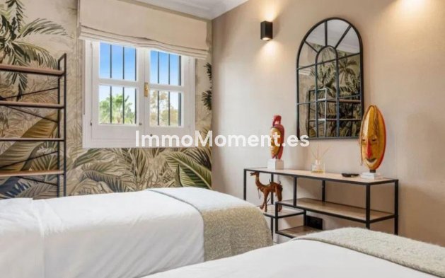Resale - Apartment - Estepona - Benamara
