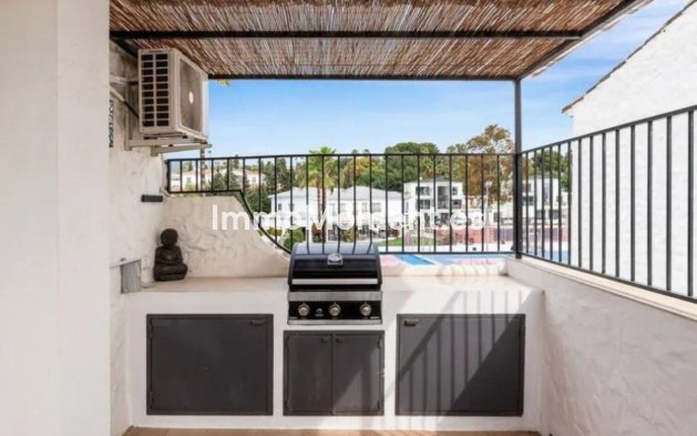 Resale - Apartment - Estepona - Benamara