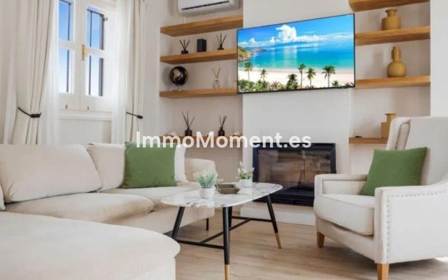 Resale - Apartment - Estepona - Benamara