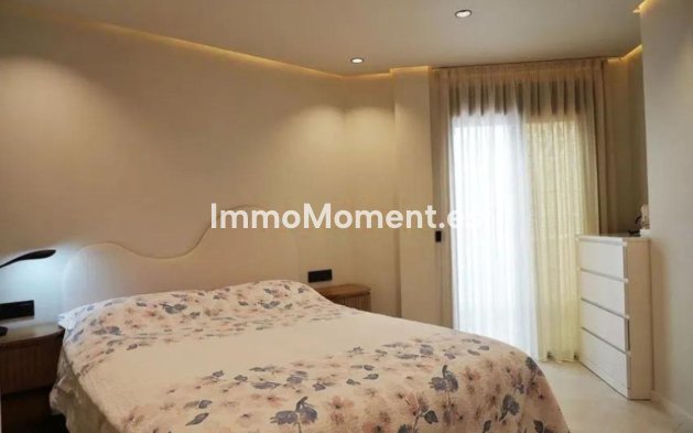 Resale - Apartment - Marbella - Nueva Andalucía