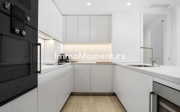 Wiederverkauf - Wohnung - Estepona  - Estepona Centro