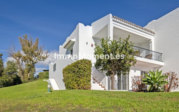 Revente - Villa - Marbella - Nueva Andalucía