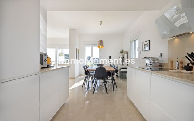 Revente - Villa - Marbella - Nueva Andalucía