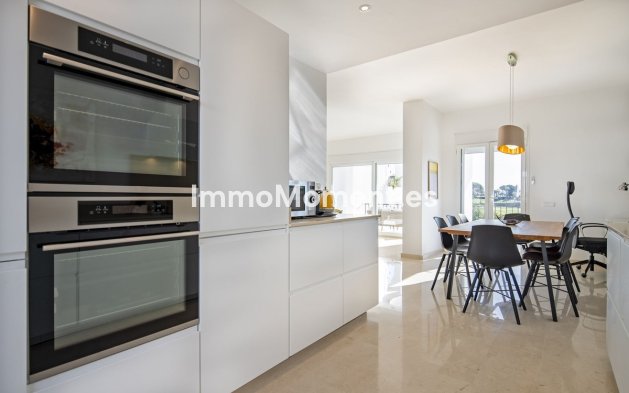 Revente - Villa - Marbella - Nueva Andalucía