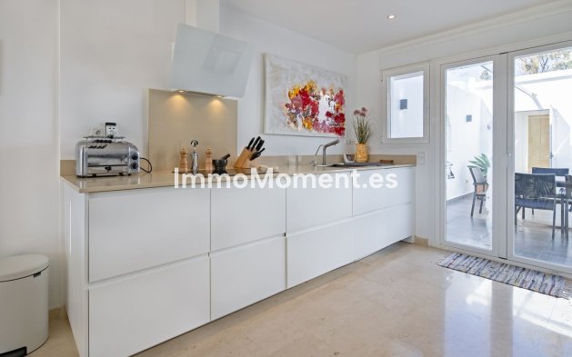 Revente - Villa - Marbella - Nueva Andalucía