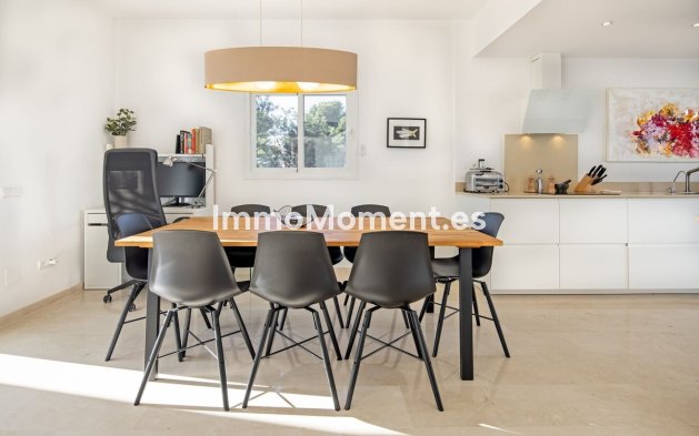 Revente - Villa - Marbella - Nueva Andalucía