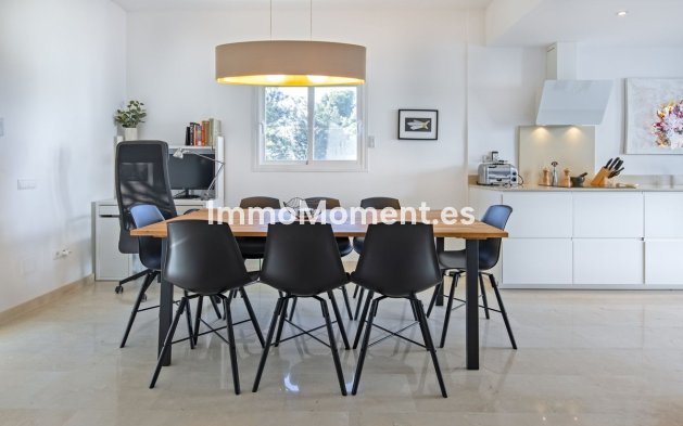 Revente - Villa - Marbella - Nueva Andalucía