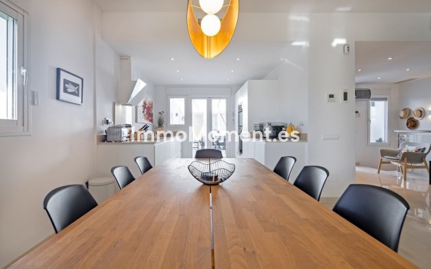 Revente - Villa - Marbella - Nueva Andalucía