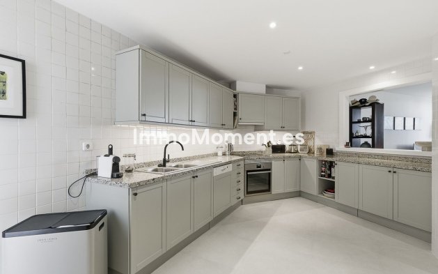 Wiederverkauf - Wohnung - Marbella - Nueva Andalucía