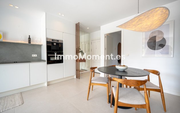 Resale - Apartment - Benahavís - Benahavís Centro