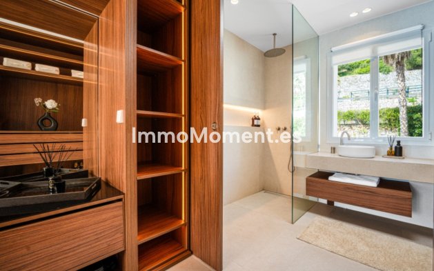 Resale - Apartment - Benahavís - Benahavís Centro