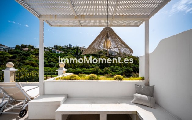 Resale - Apartment - Benahavís - Benahavís Centro