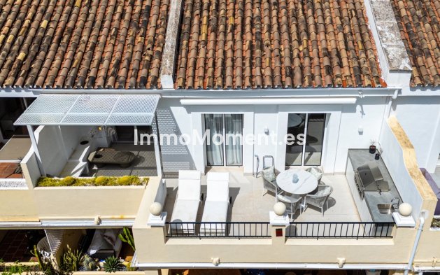 Resale - Apartment - Benahavís - Benahavís Centro