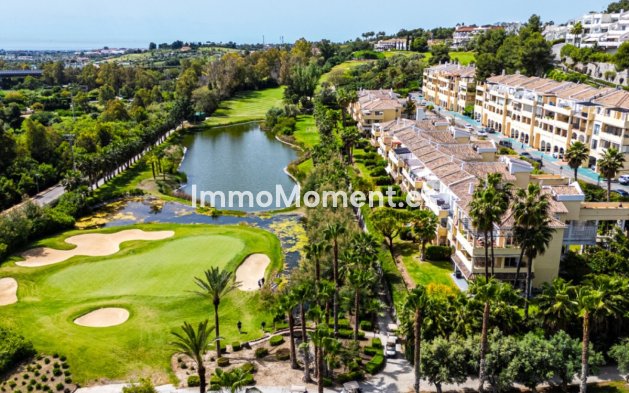 Resale - Apartment - Benahavís - Benahavís Centro