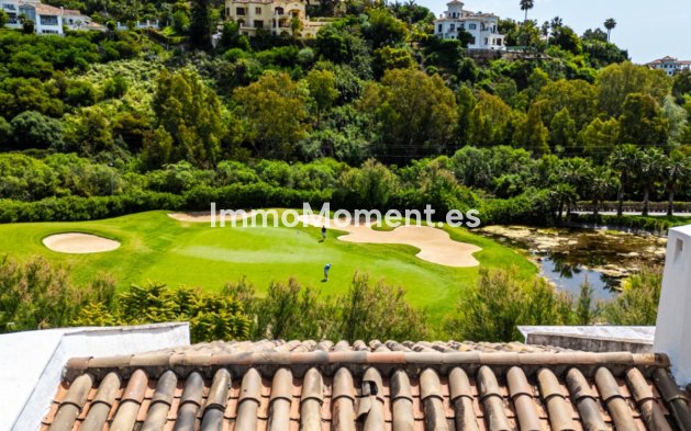 Resale - Apartment - Benahavís - Benahavís Centro