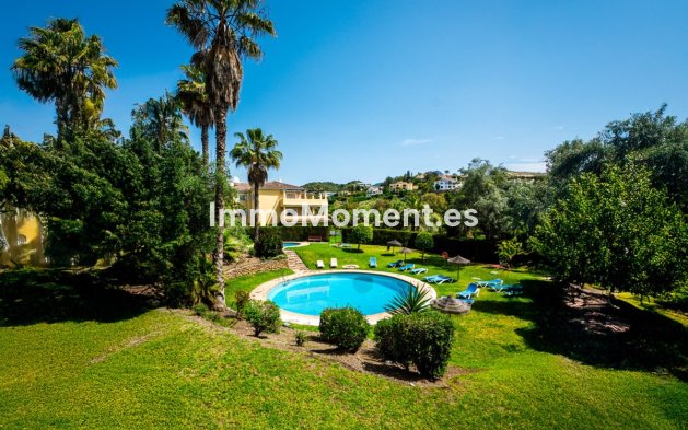 Resale - Apartment - Benahavís - Benahavís Centro