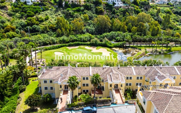 Resale - Apartment - Benahavís - Benahavís Centro