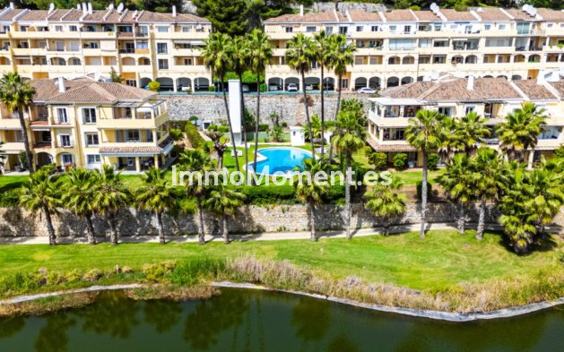 Resale - Apartment - Benahavís - Benahavís Centro