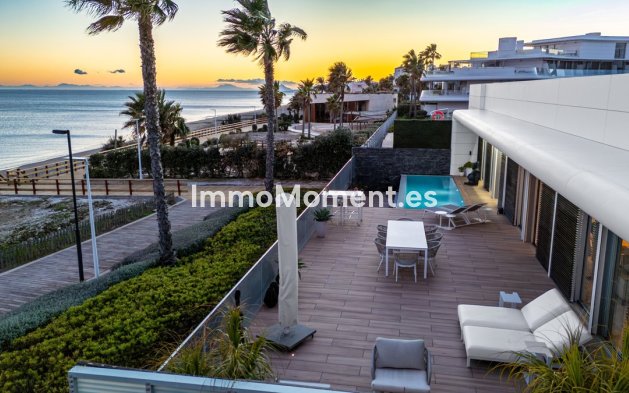 Wiederverkauf - Villa - Estepona  - Estepona Centro