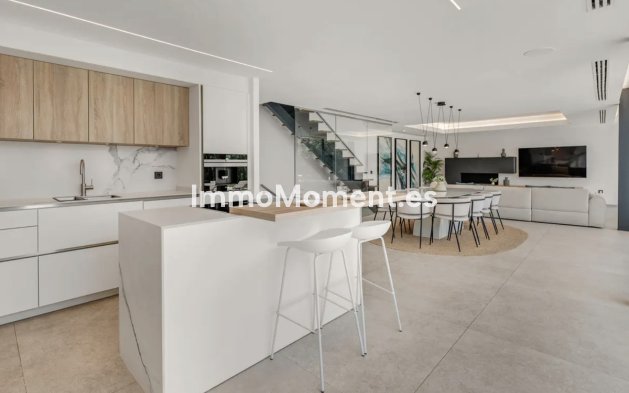 Wiederverkauf - Villa - Marbella - Artola