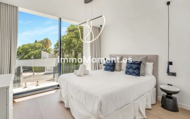 Wiederverkauf - Villa - Marbella - Artola