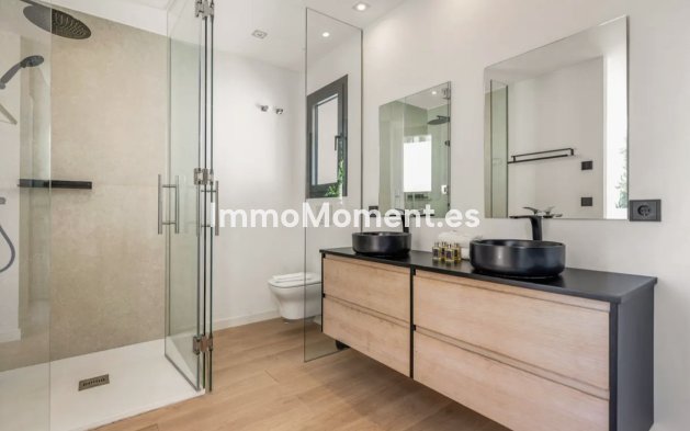 Wiederverkauf - Villa - Marbella - Artola